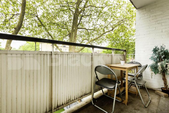 			4 Bedroom, 1 bath, 1 reception Apartment			 Hilldrop Road, Tufnell Park 